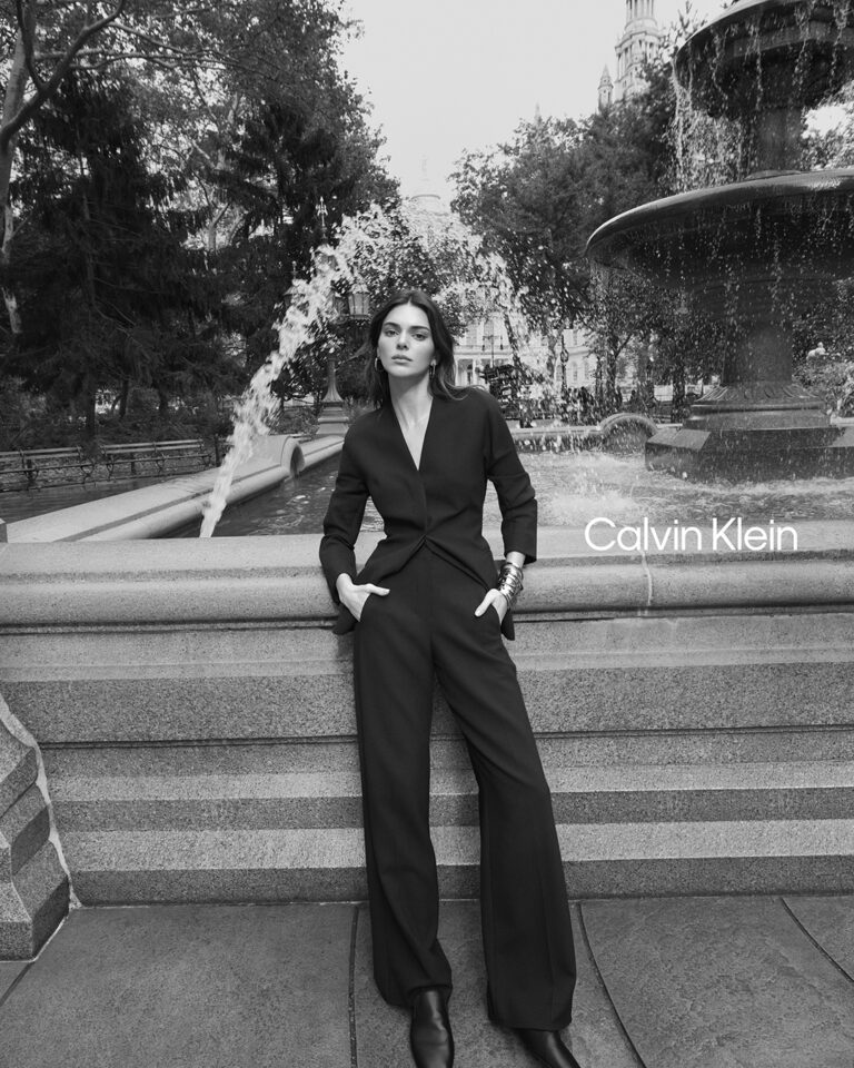 CalvinKlein prezintă noua campanie Womenswear Primăvara 2024, cu Kendall Jenner în rolul principal