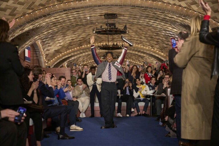 TOMMY HILFIGER CELEBRATES A PERFECT “NEW YORK MOMENT” FOR FALL-WINTER ‘24 RUNWAY SHOW